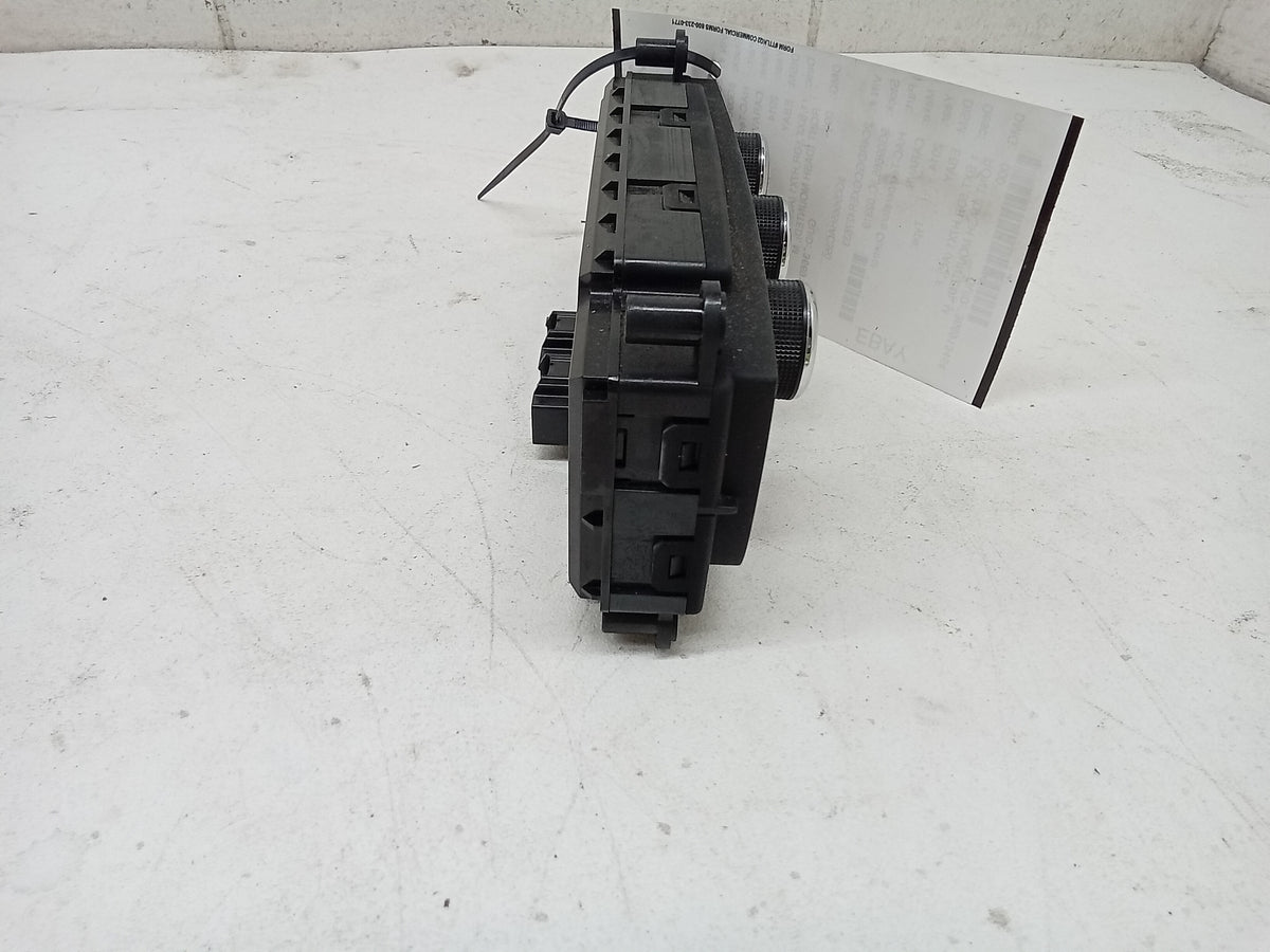14 Dodge Caravan Temperature Control OEM K8038