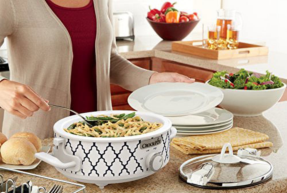 White 2.5 Quart Casserole Slow Cooker M71605