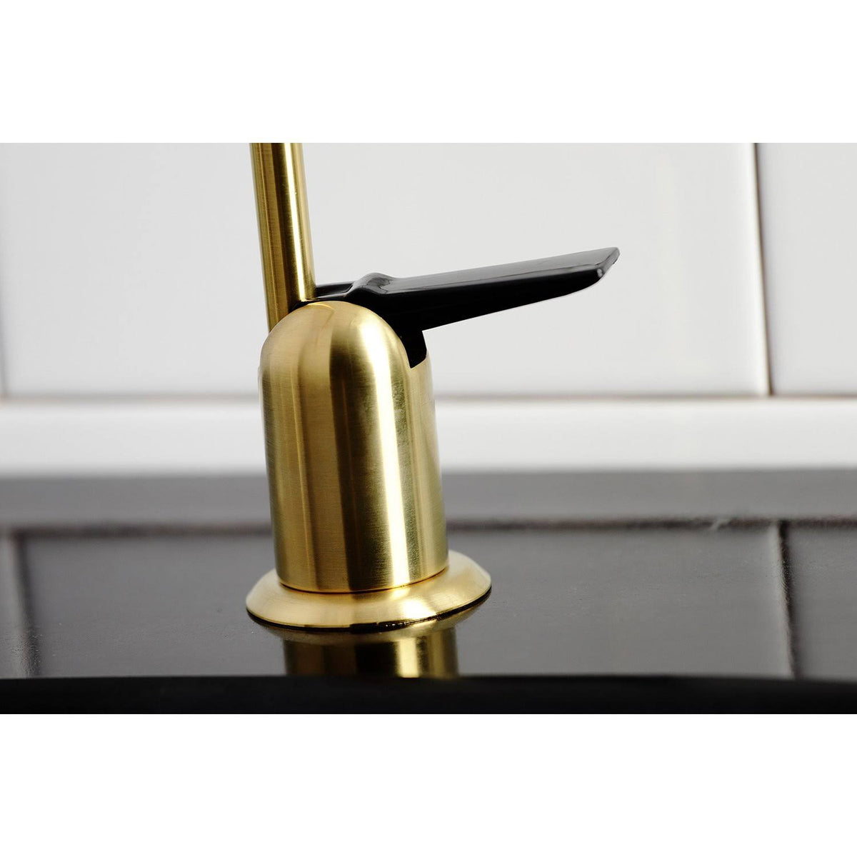 Matte Black Water Filtration Faucet Y9730