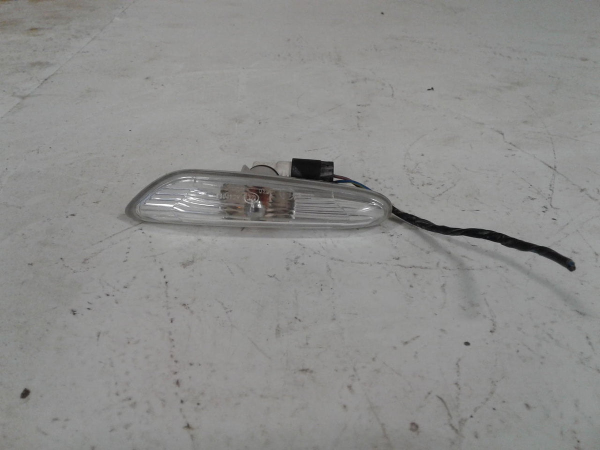 2008 BMW 328 Series Side Marker Fender Mounted RH G296322