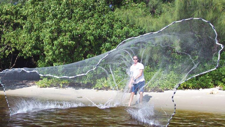7& Spreader Cast Net 5/8 inch Mesh Clear Mono 1.5 lb Lead Wts Q3788