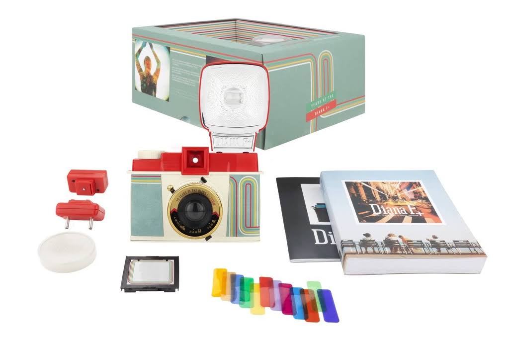 Medium Format Camera H587058