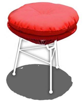 White Lightning Outdoor Lounge Chair R652