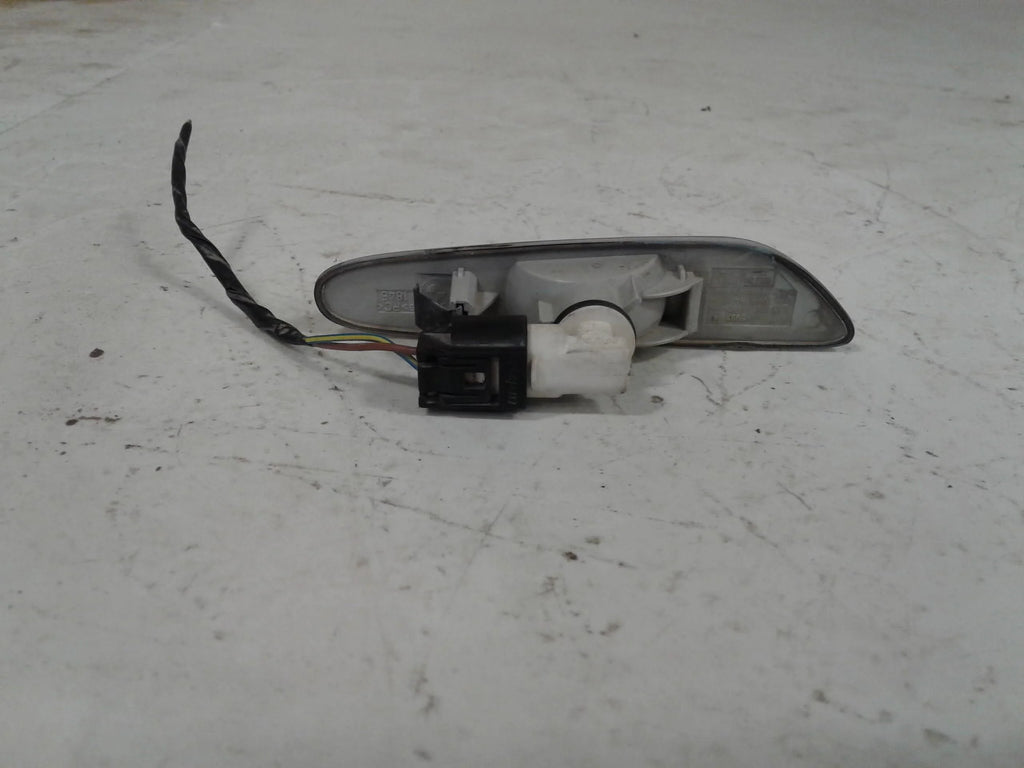 2008 BMW 328 Series Side Marker Fender Mounted RH G296322